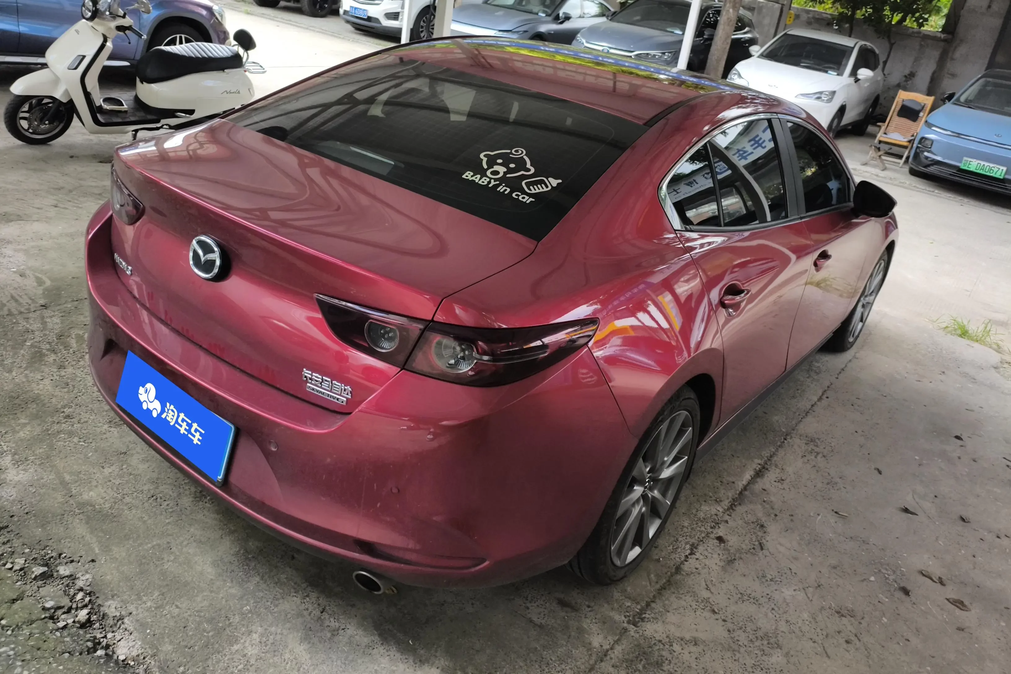 Mazda Axela (3)