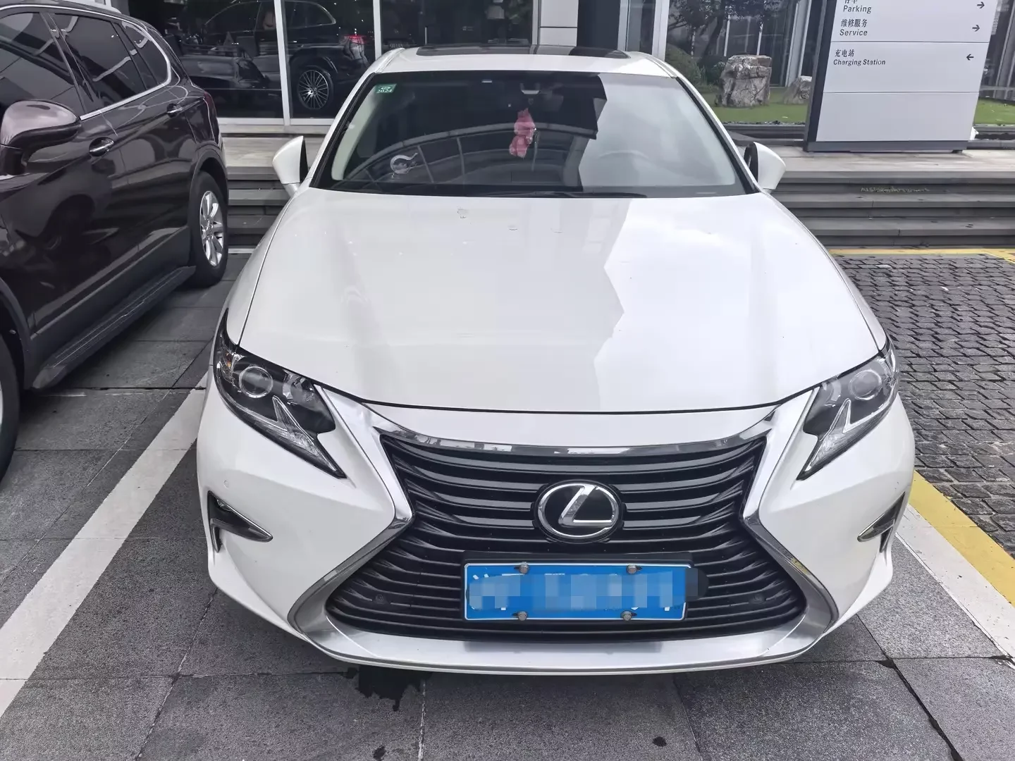 Lexus ES