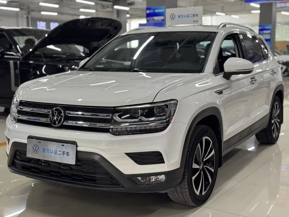 VOLKSWAGEN THARU