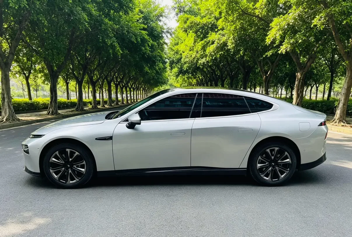 Xpeng P7