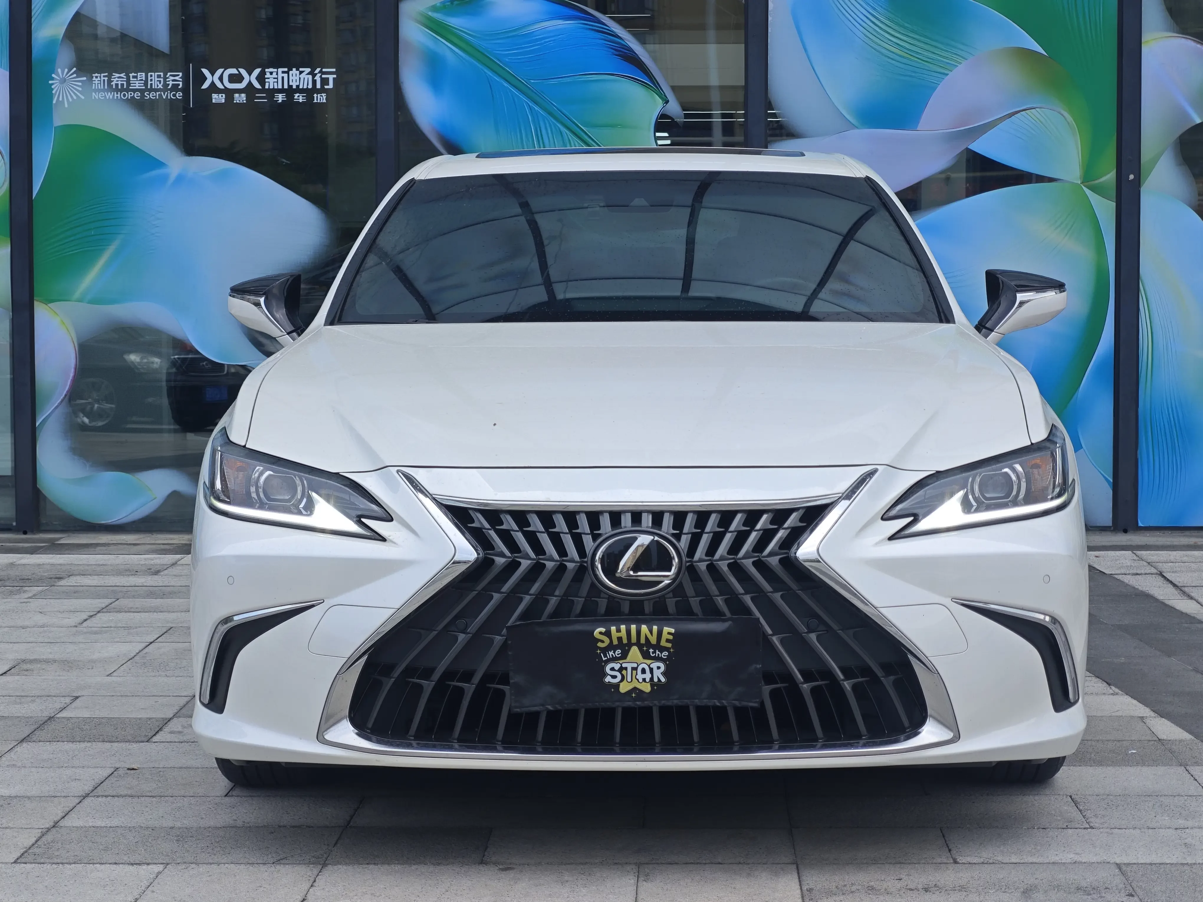 Lexus ES