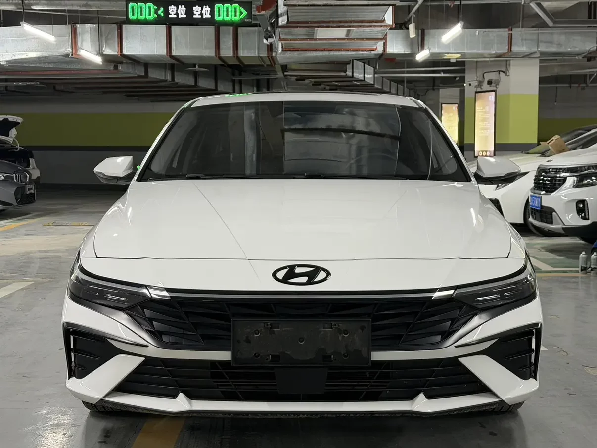 Hyundai Elantra