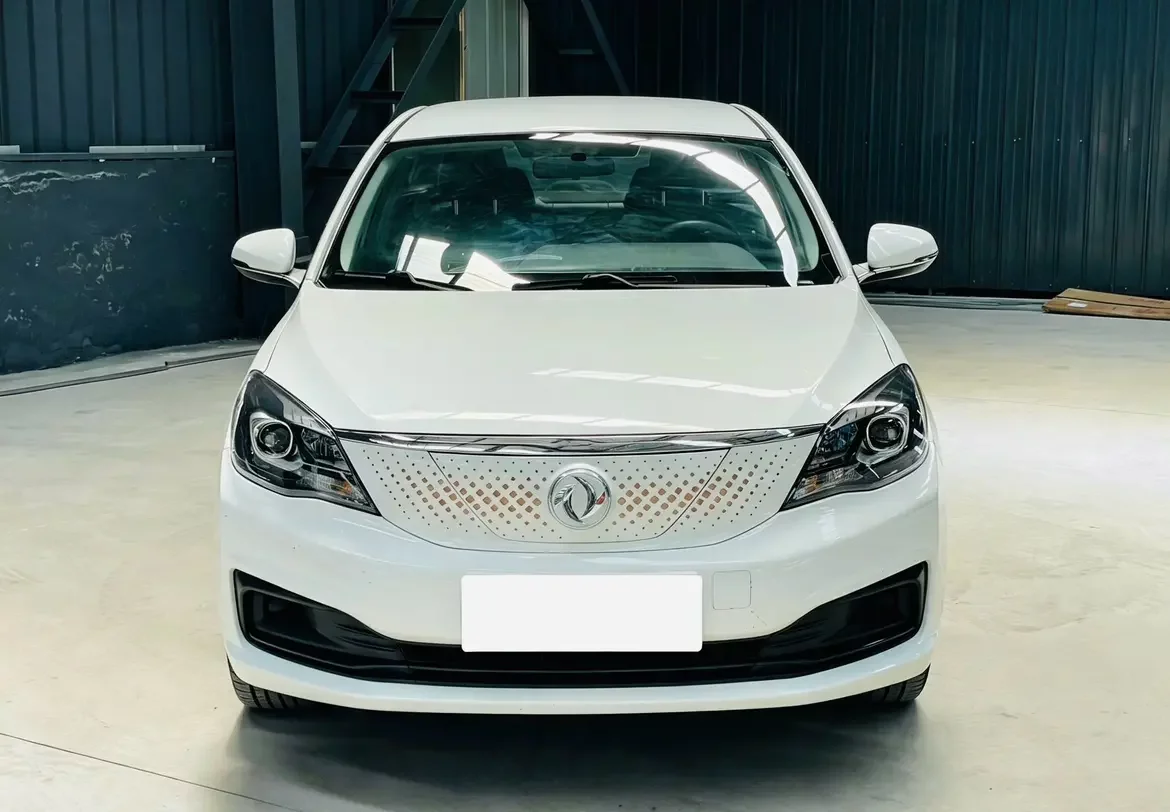 Dongfeng Fengshen E70