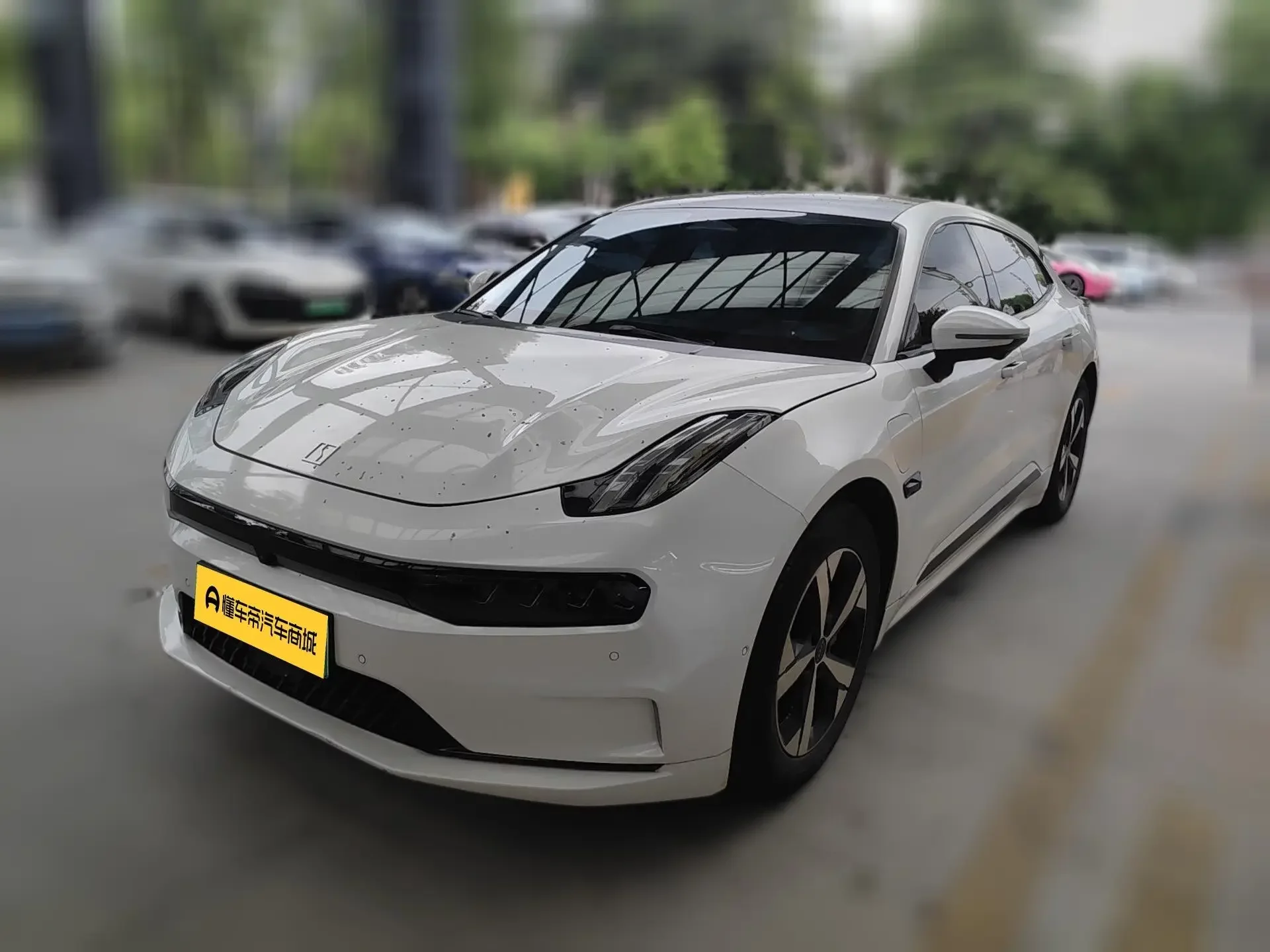 ZEEKR 001
