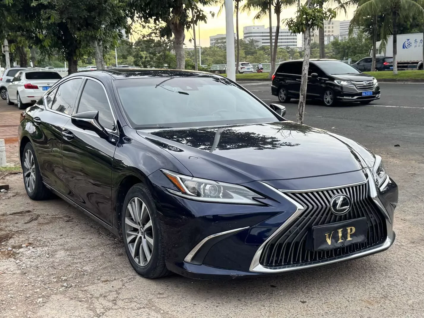 Lexus ES