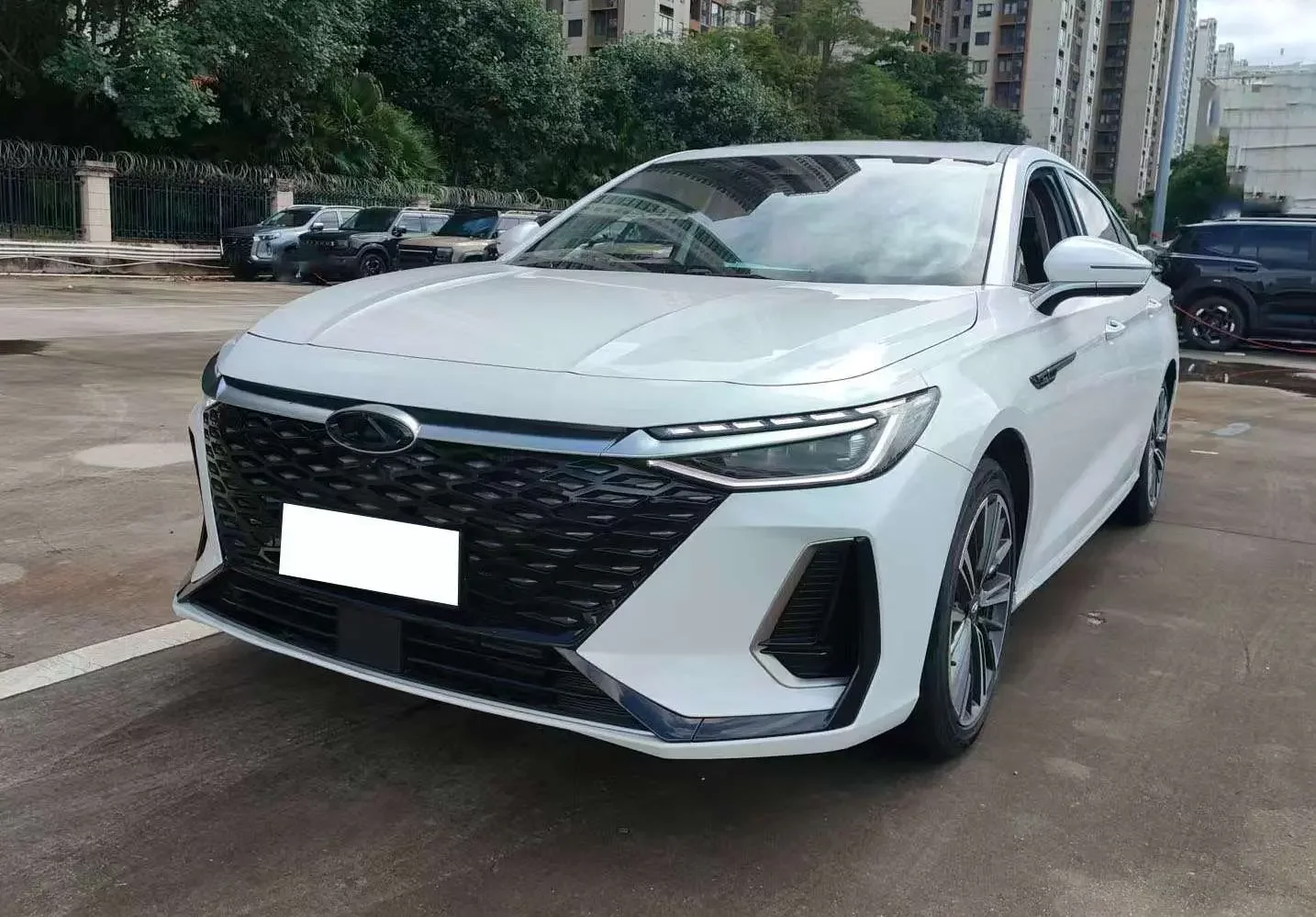 Chery Arrizo 8