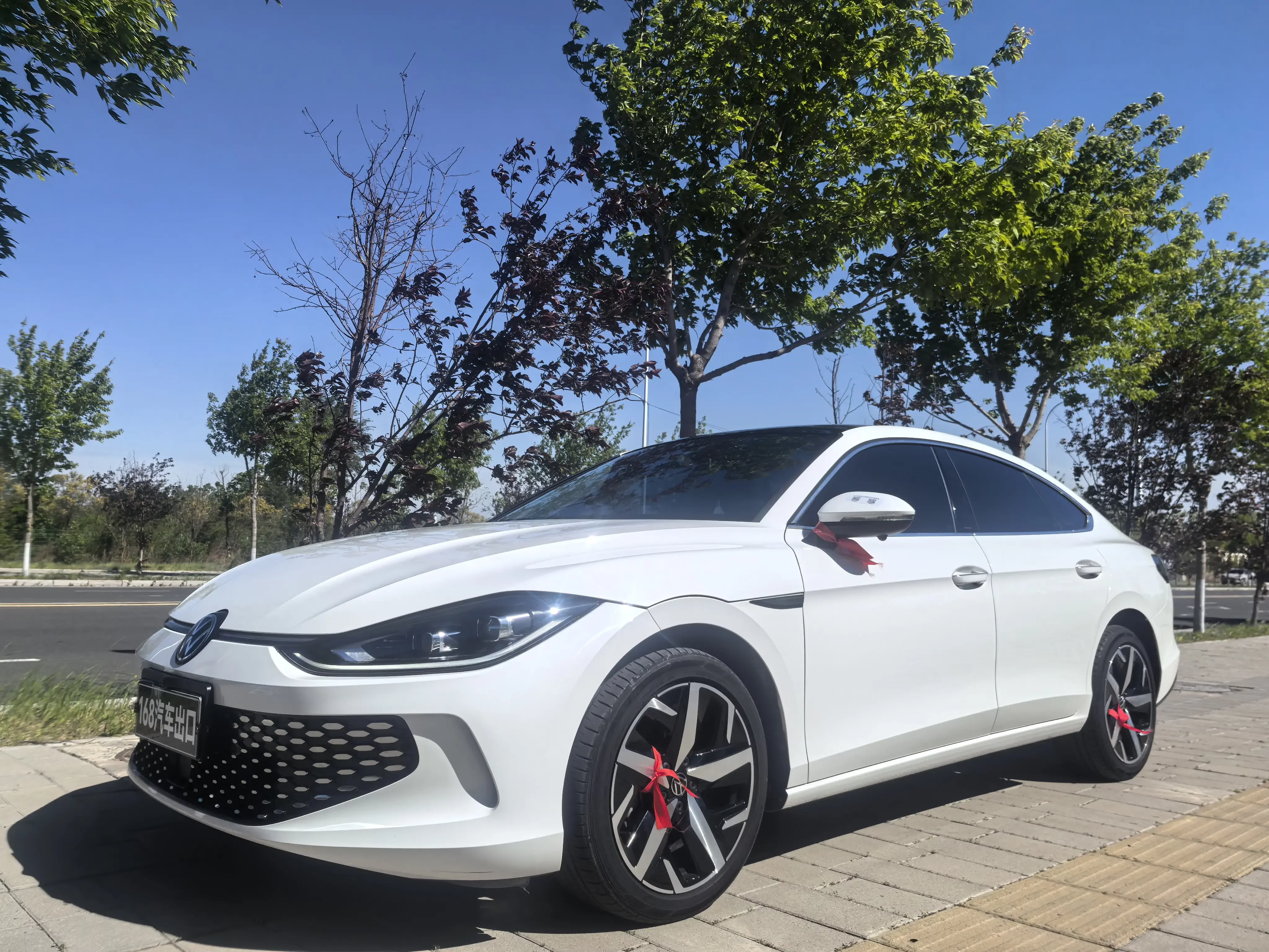 VOLKSWAGEN LAMANDO