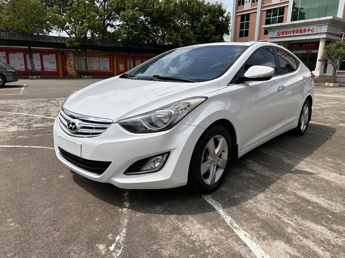 Hyundai Elantra