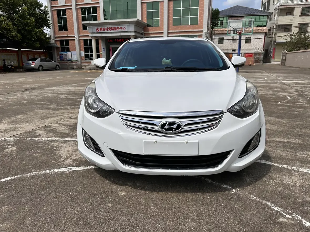 Hyundai Elantra