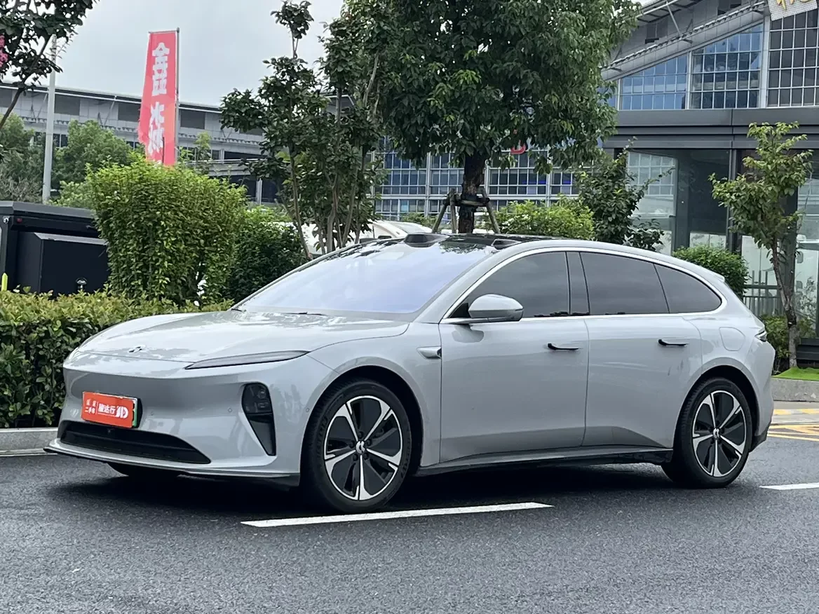 NIO ET5T