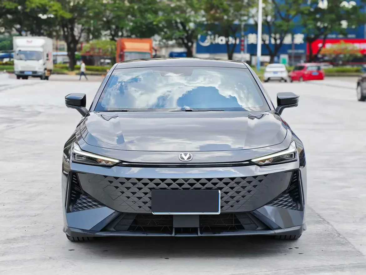 Changan UNI-V