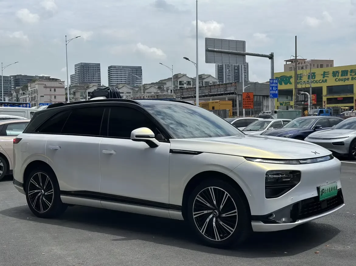Xpeng G9