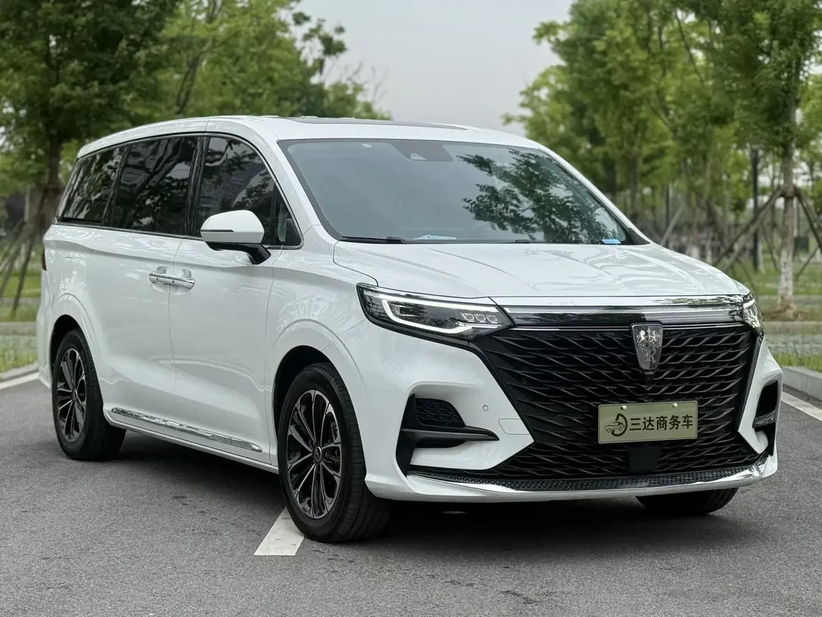 Roewe iMAX8