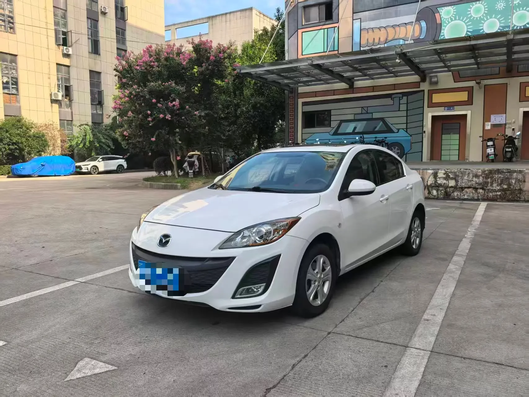 Mazda Axela (3)