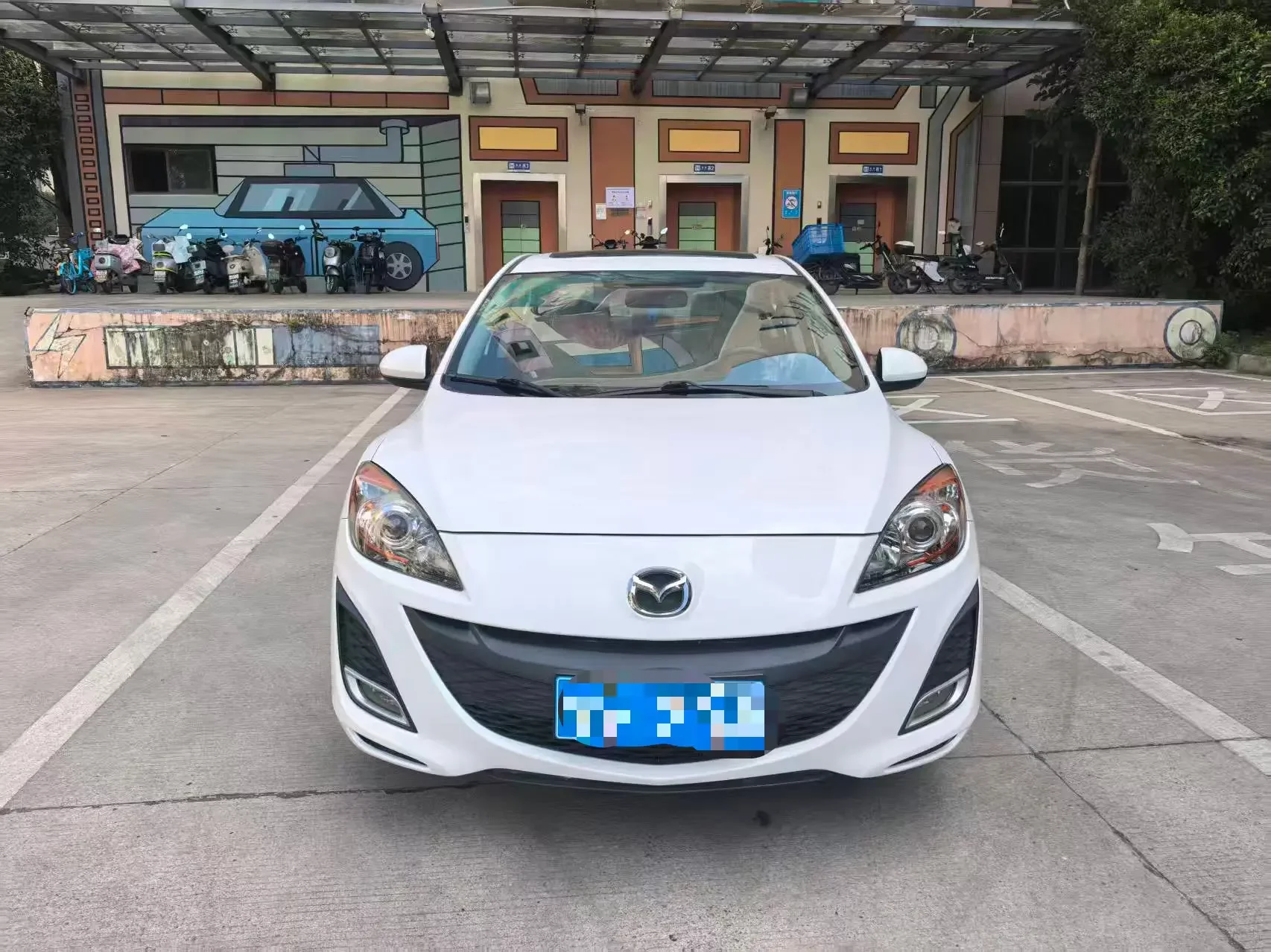 Mazda Axela (3)