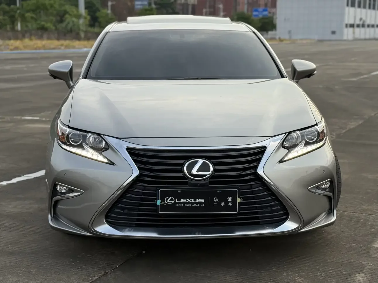 Lexus ES