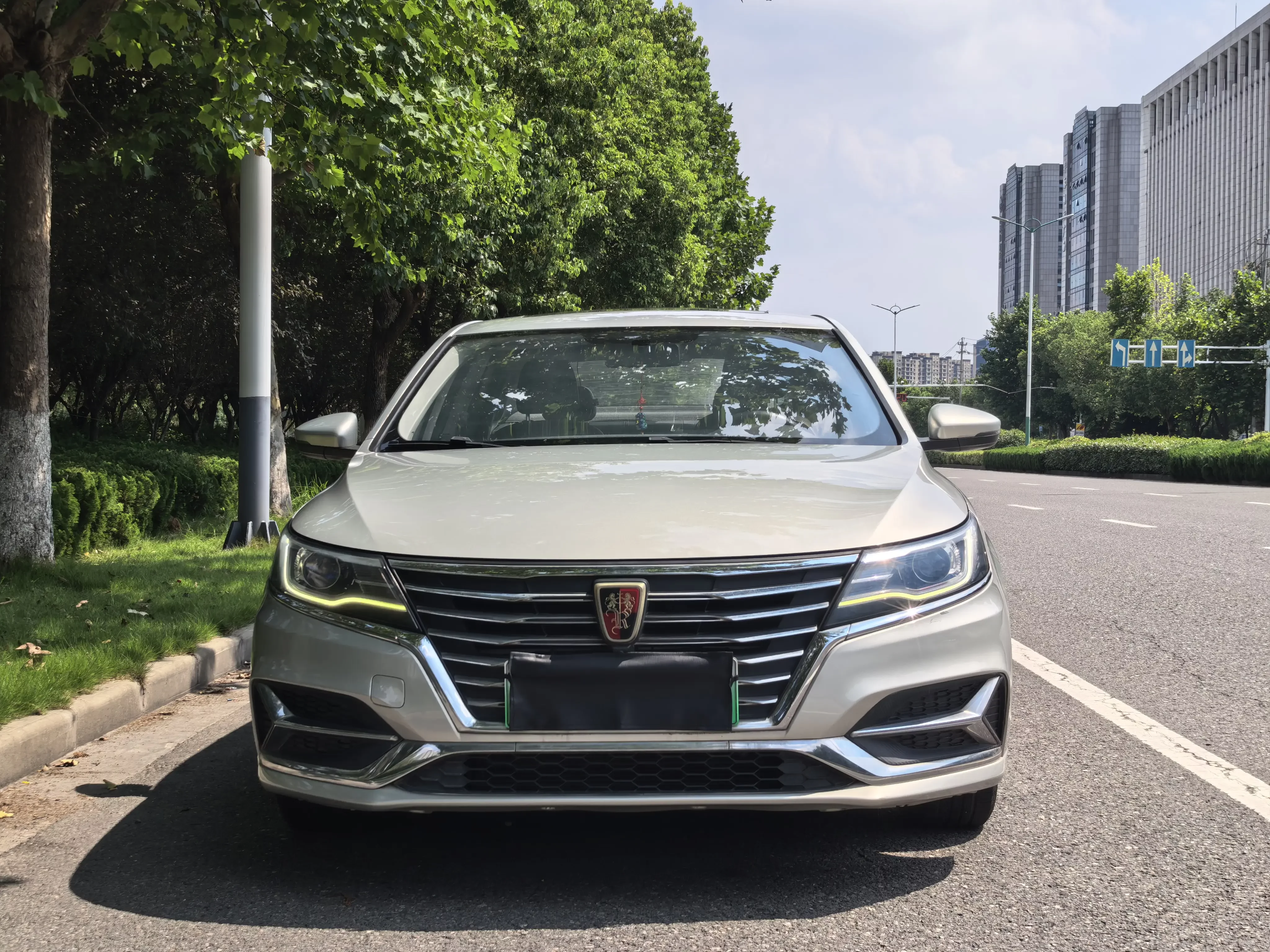 Roewe ei6