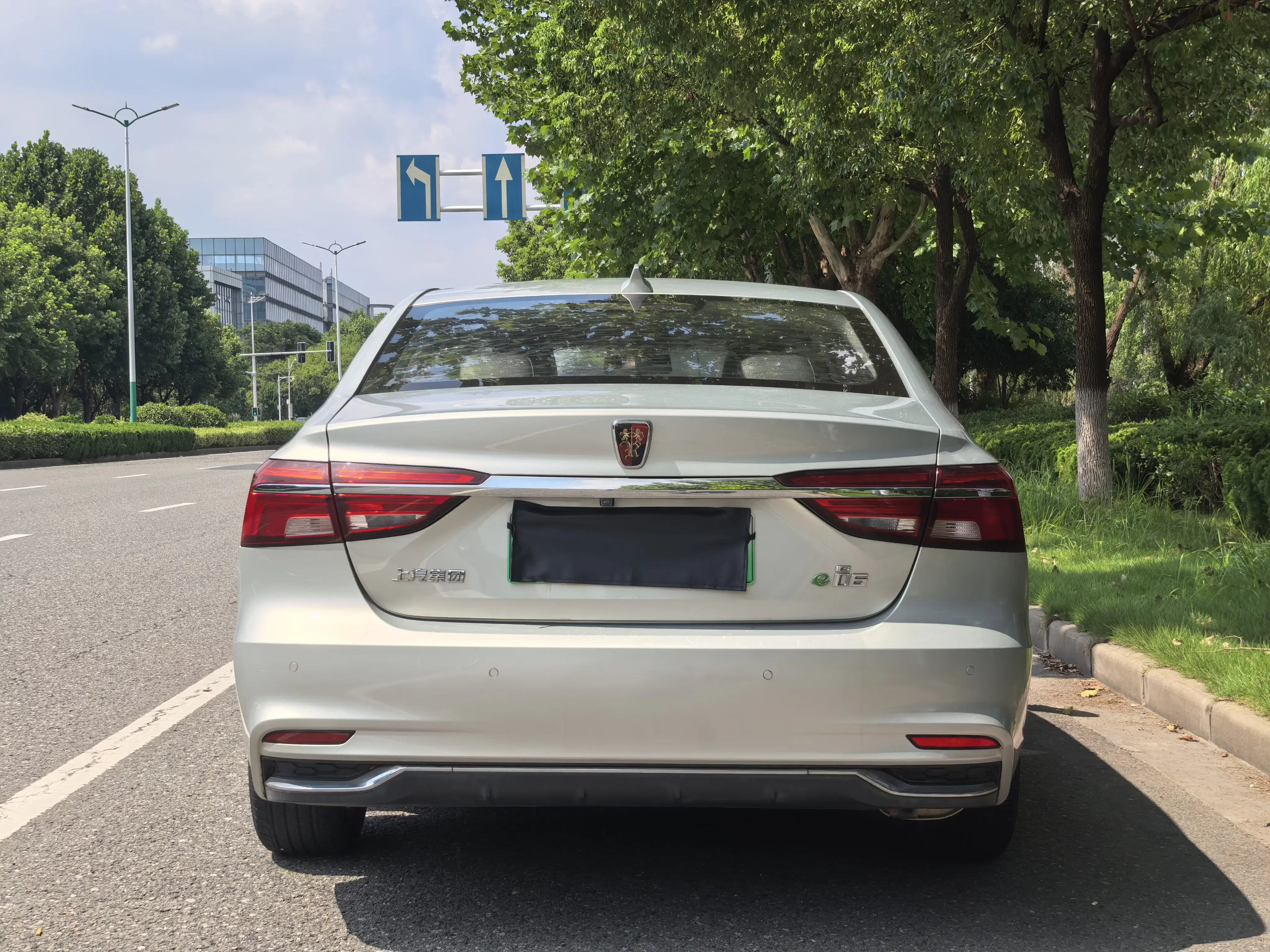 Roewe ei6