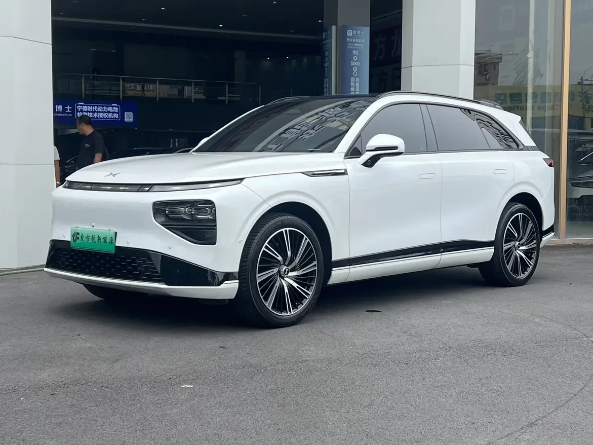 Xpeng G9