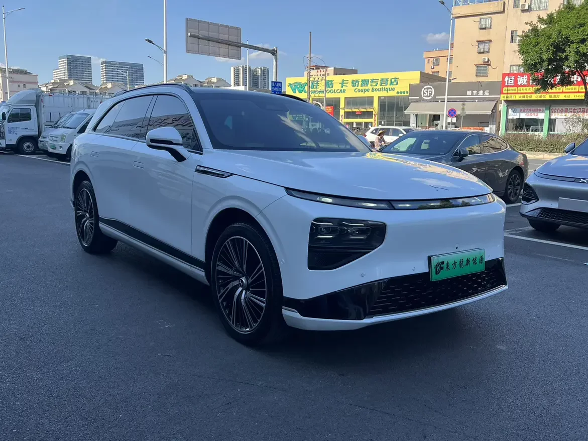 Xpeng G9
