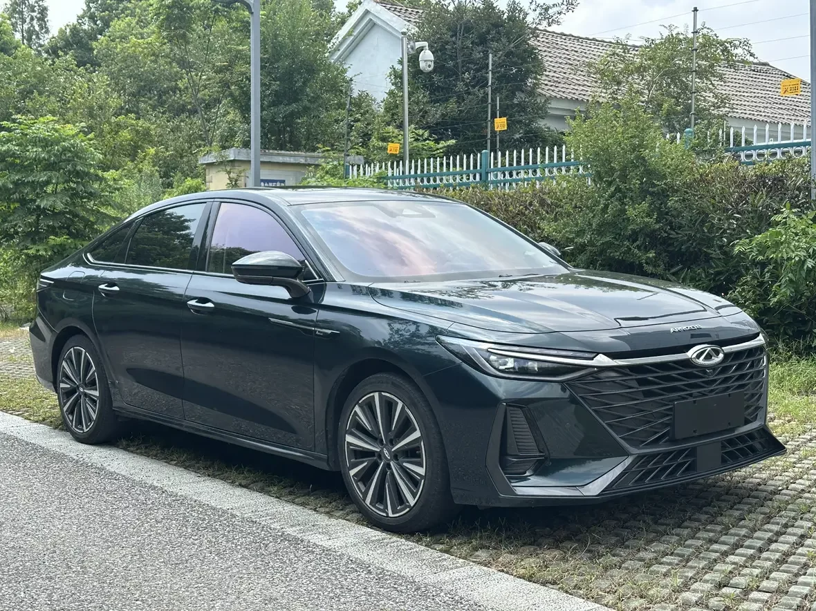 Chery Arrizo 8