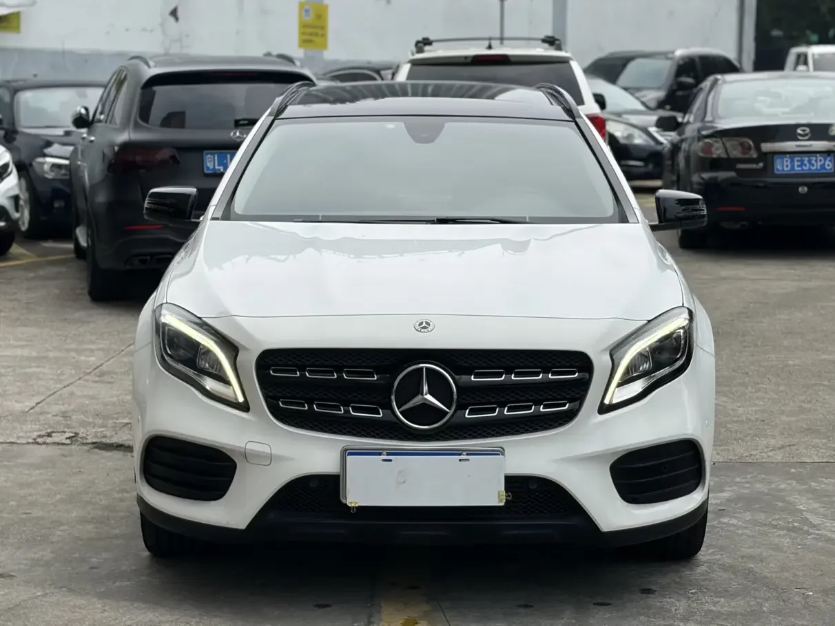 Mercedes-Benz GLA