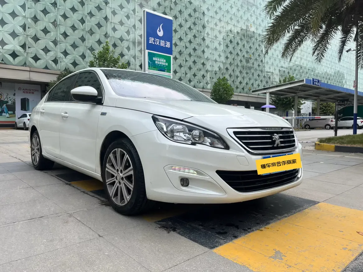Peugeot 408