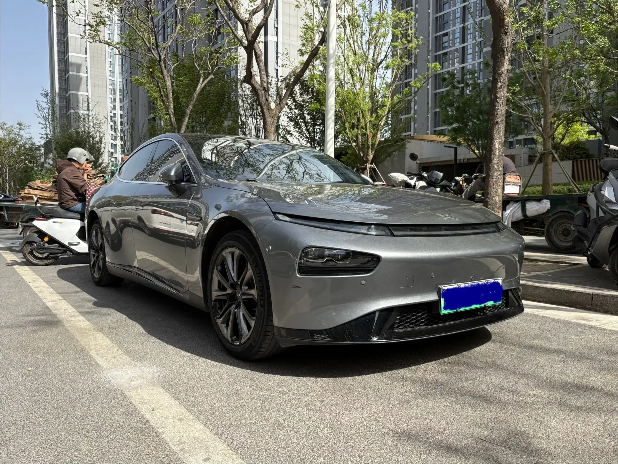 Xpeng P7
