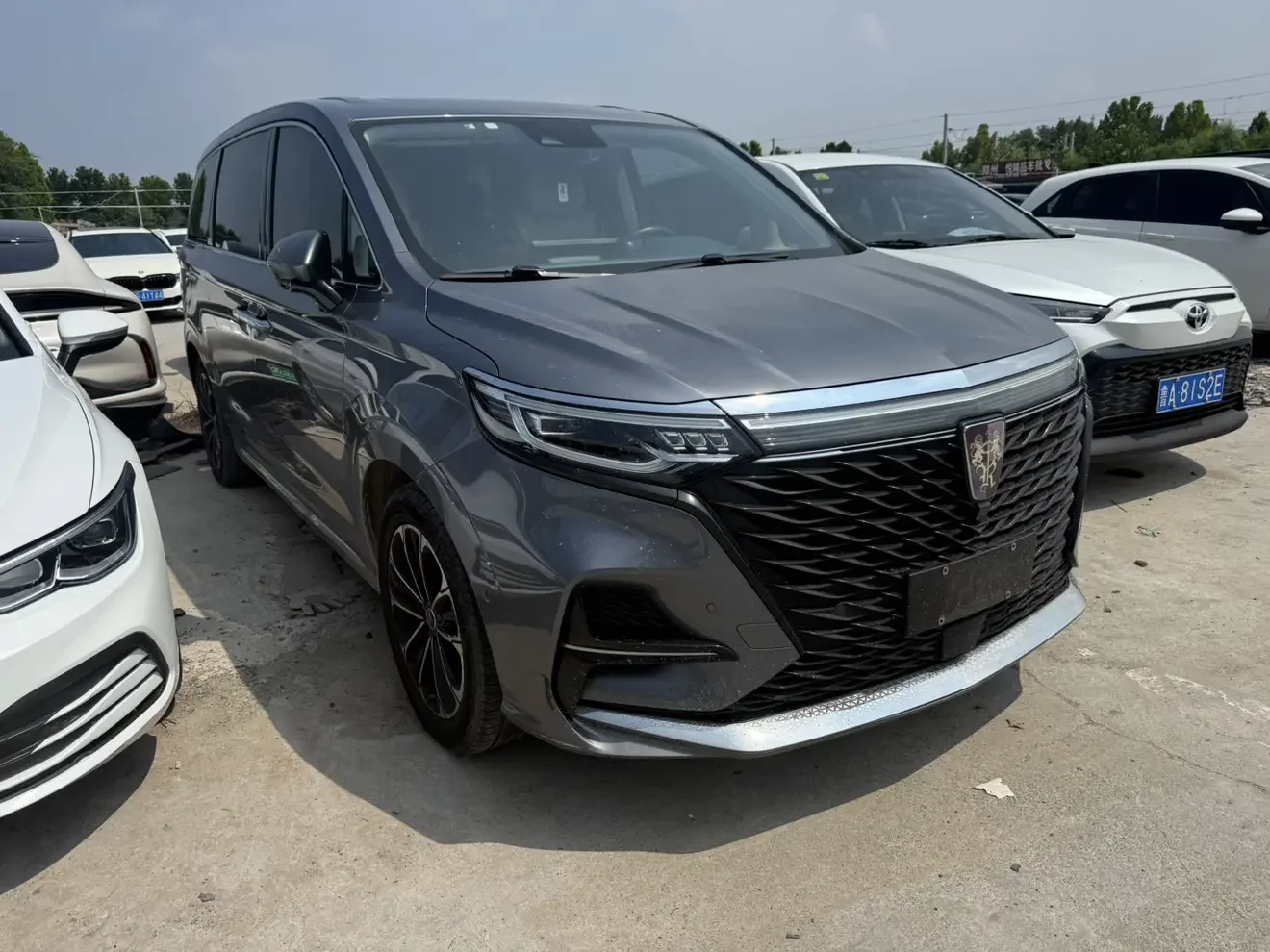 Roewe iMAX8