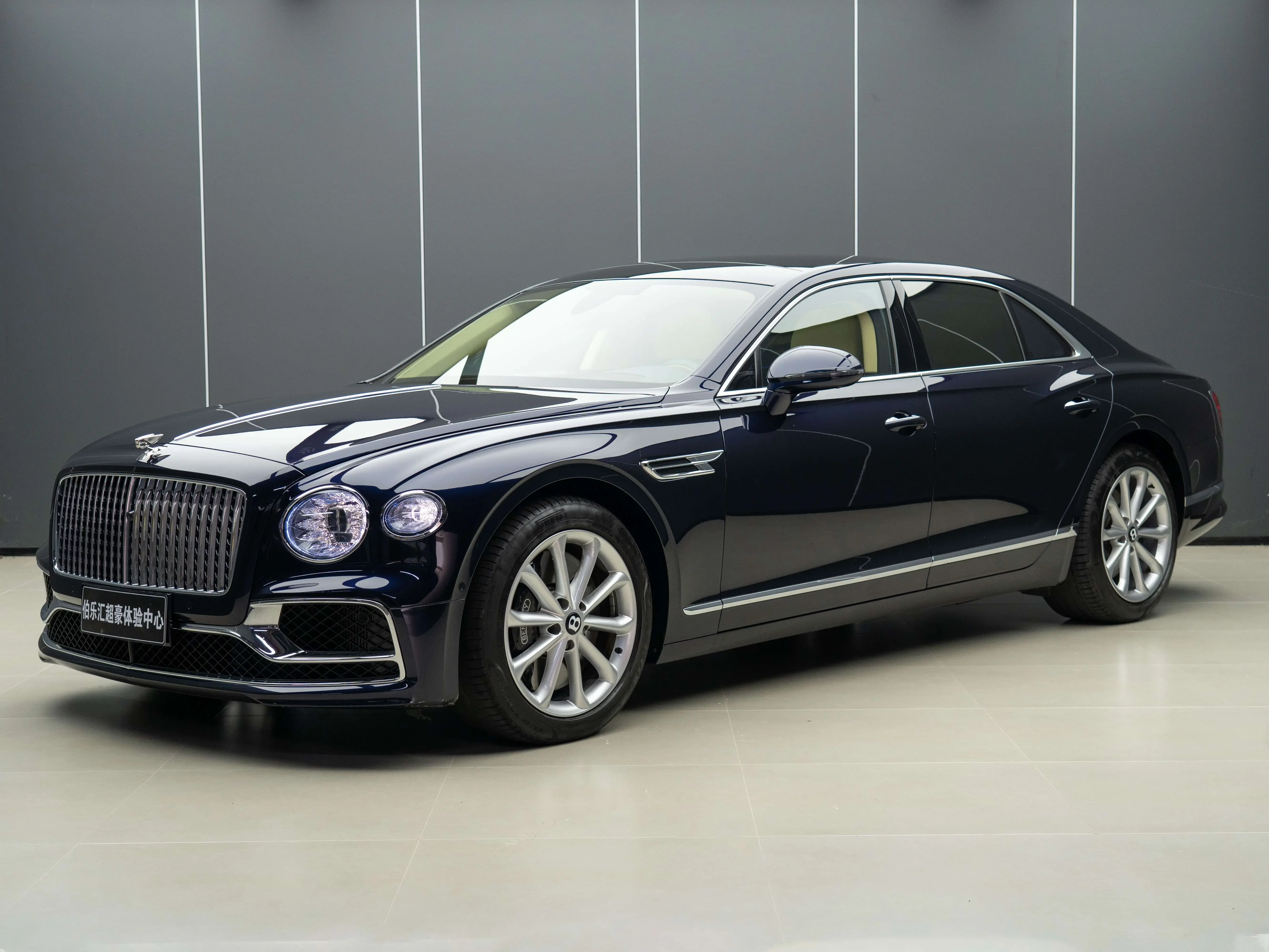 BENTLEY FLYING SPUR