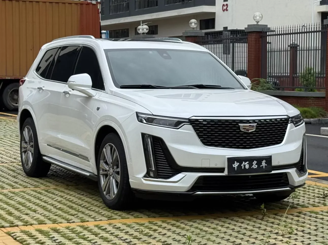 Cadillac XT6