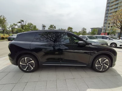 NIO ES6