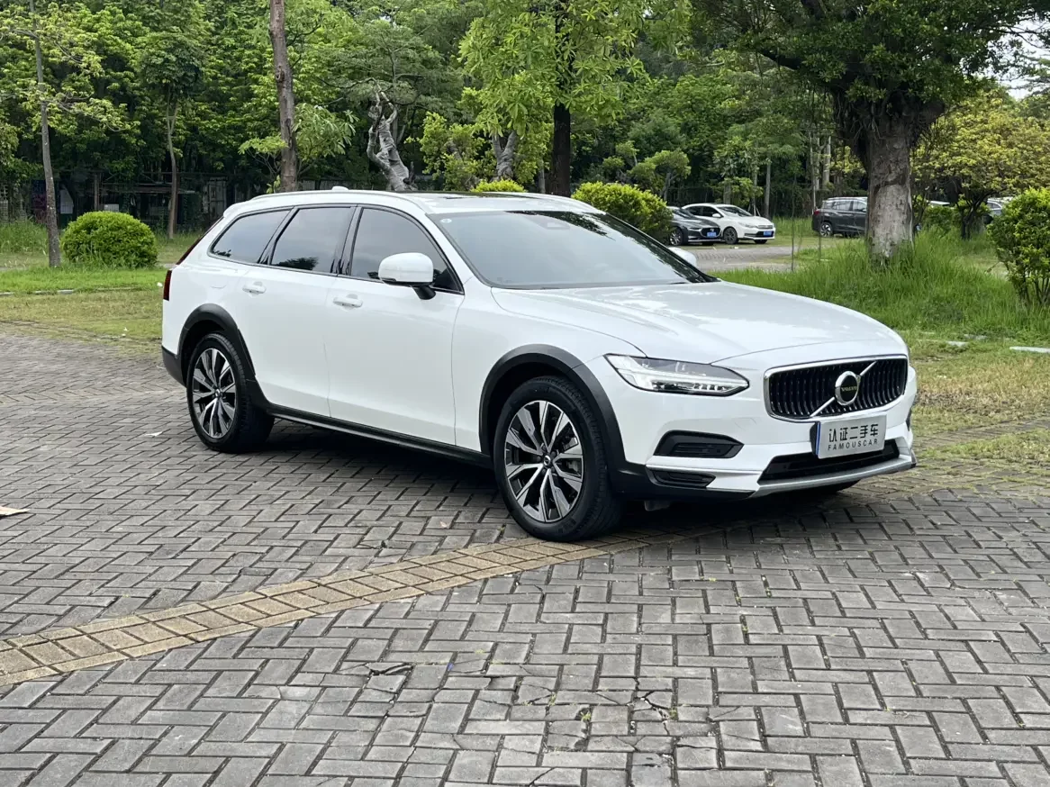Volvo V90