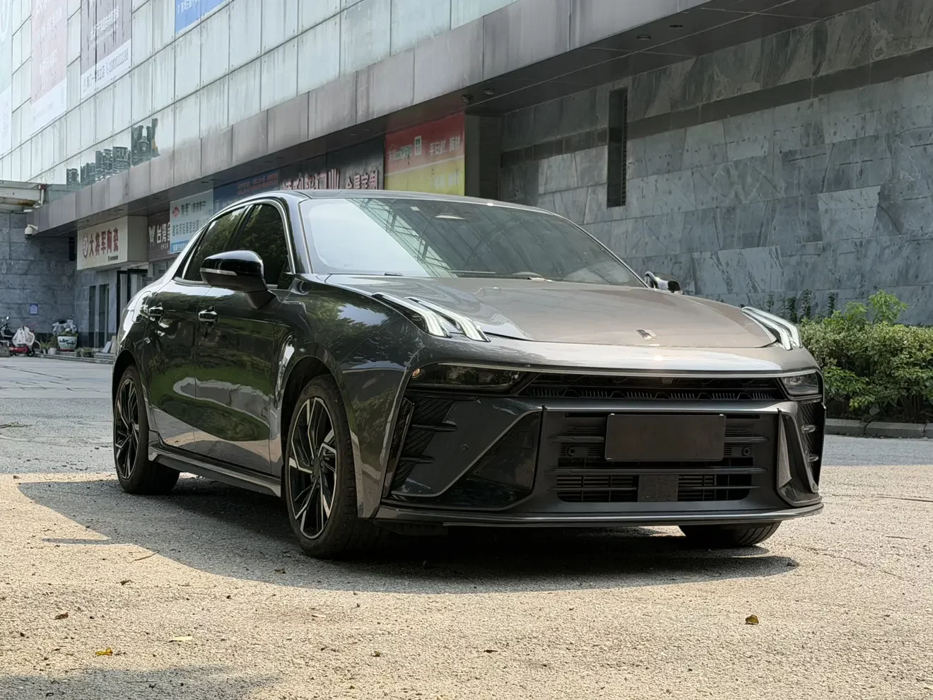 Lynk & Co 03