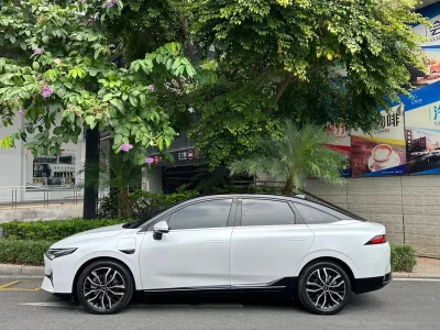 XPeng P5
