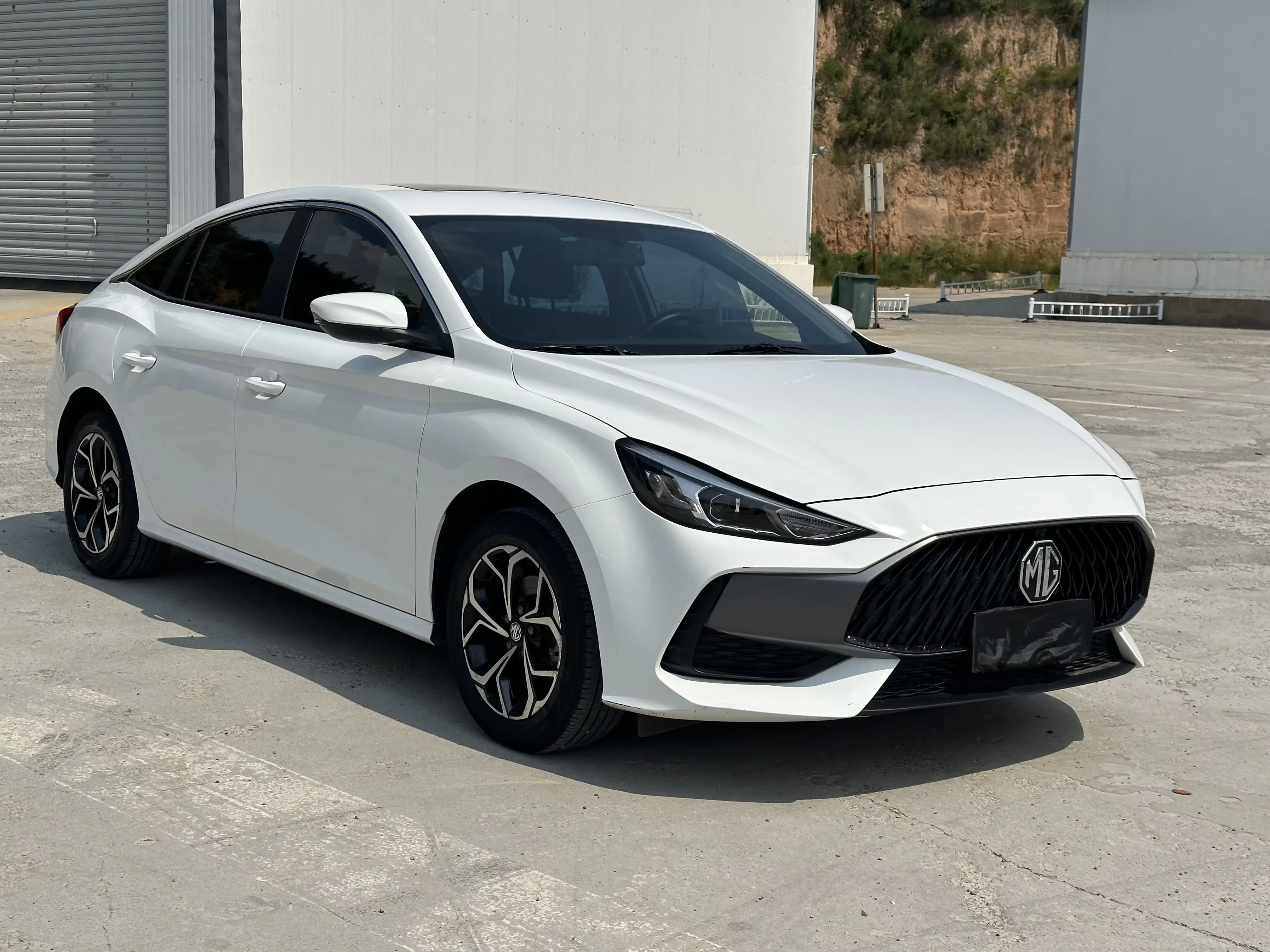 MG 5