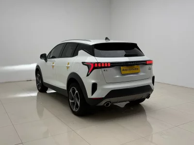 Lynk & Co 06
