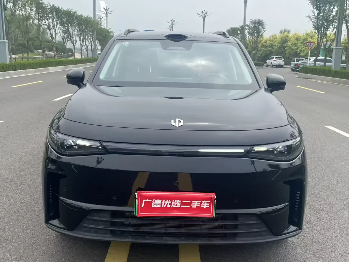 Leapmotor C16