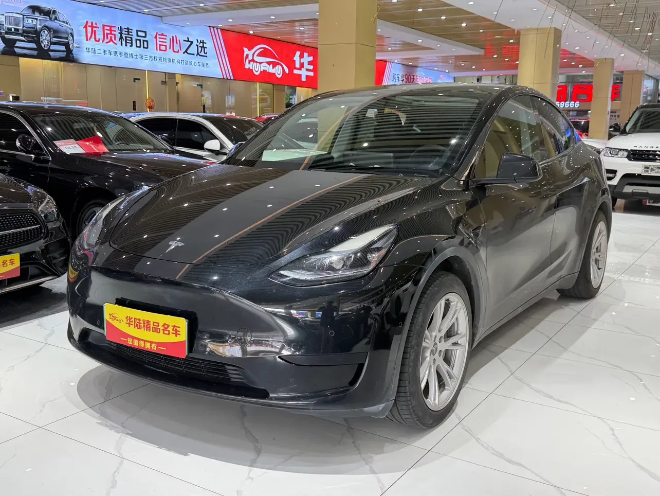 TESLA MODEL Y