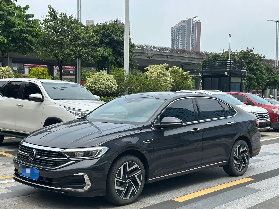 Volkswagen Sagitar