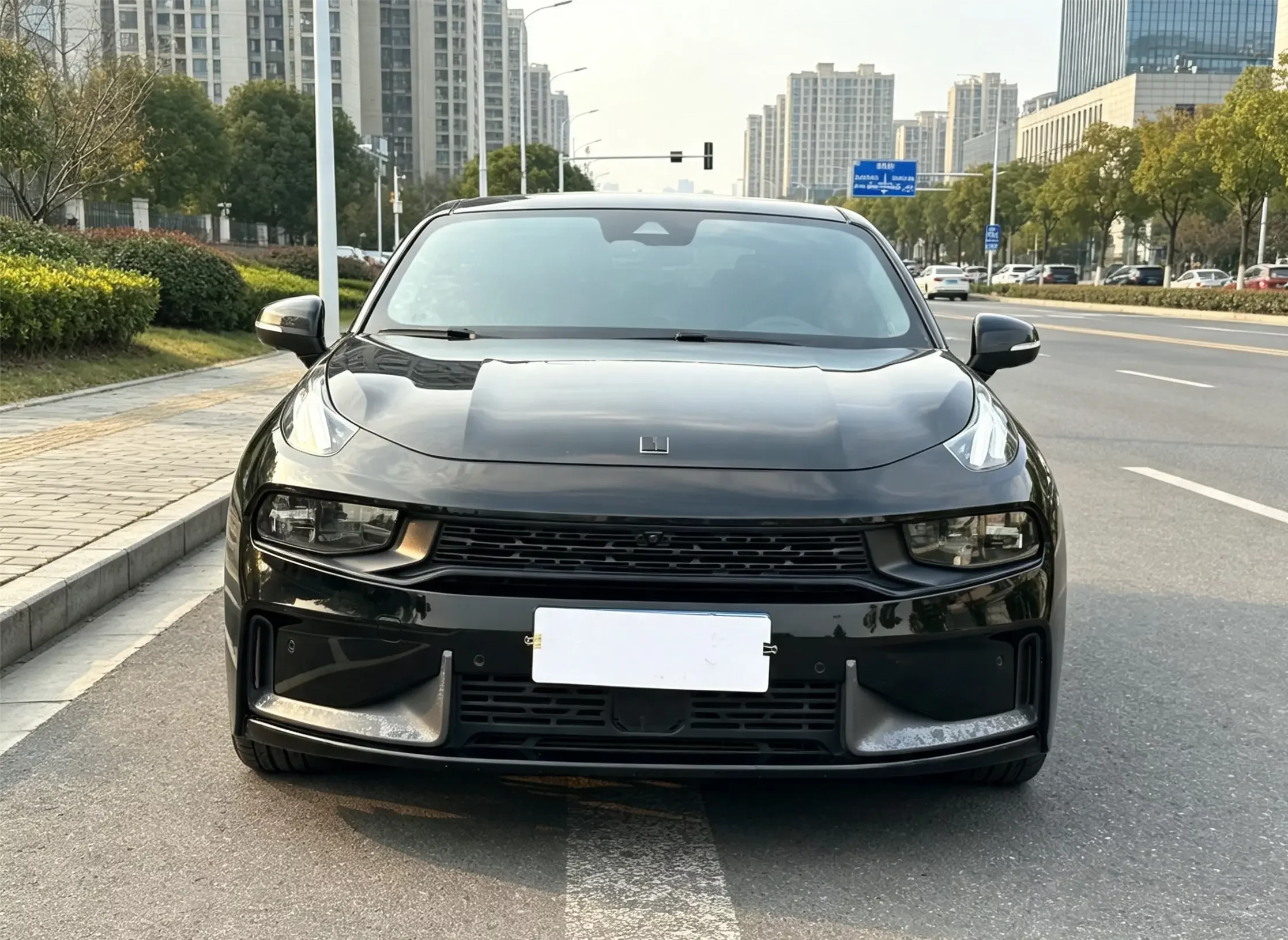 Lynk & Co 03