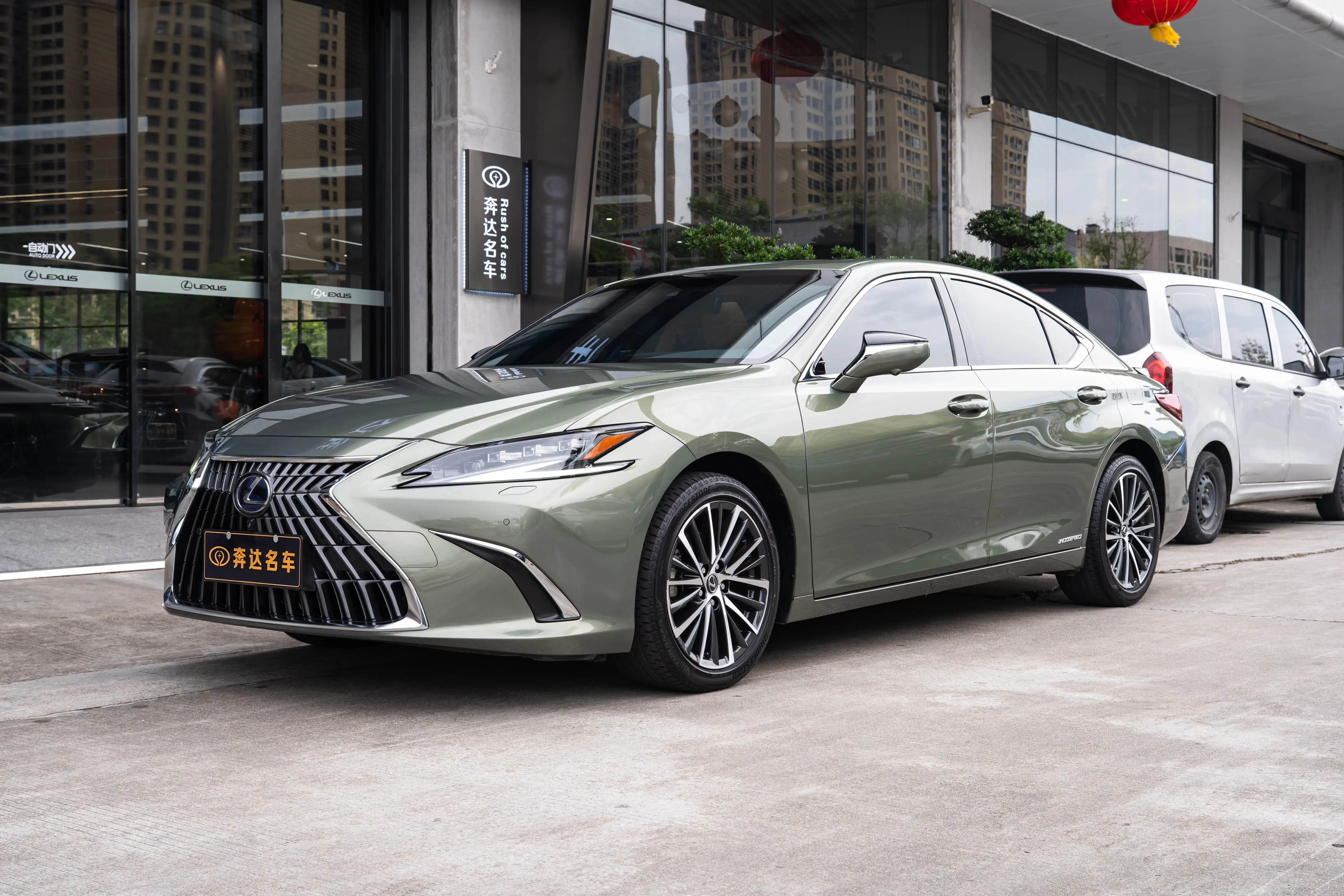 Lexus ES