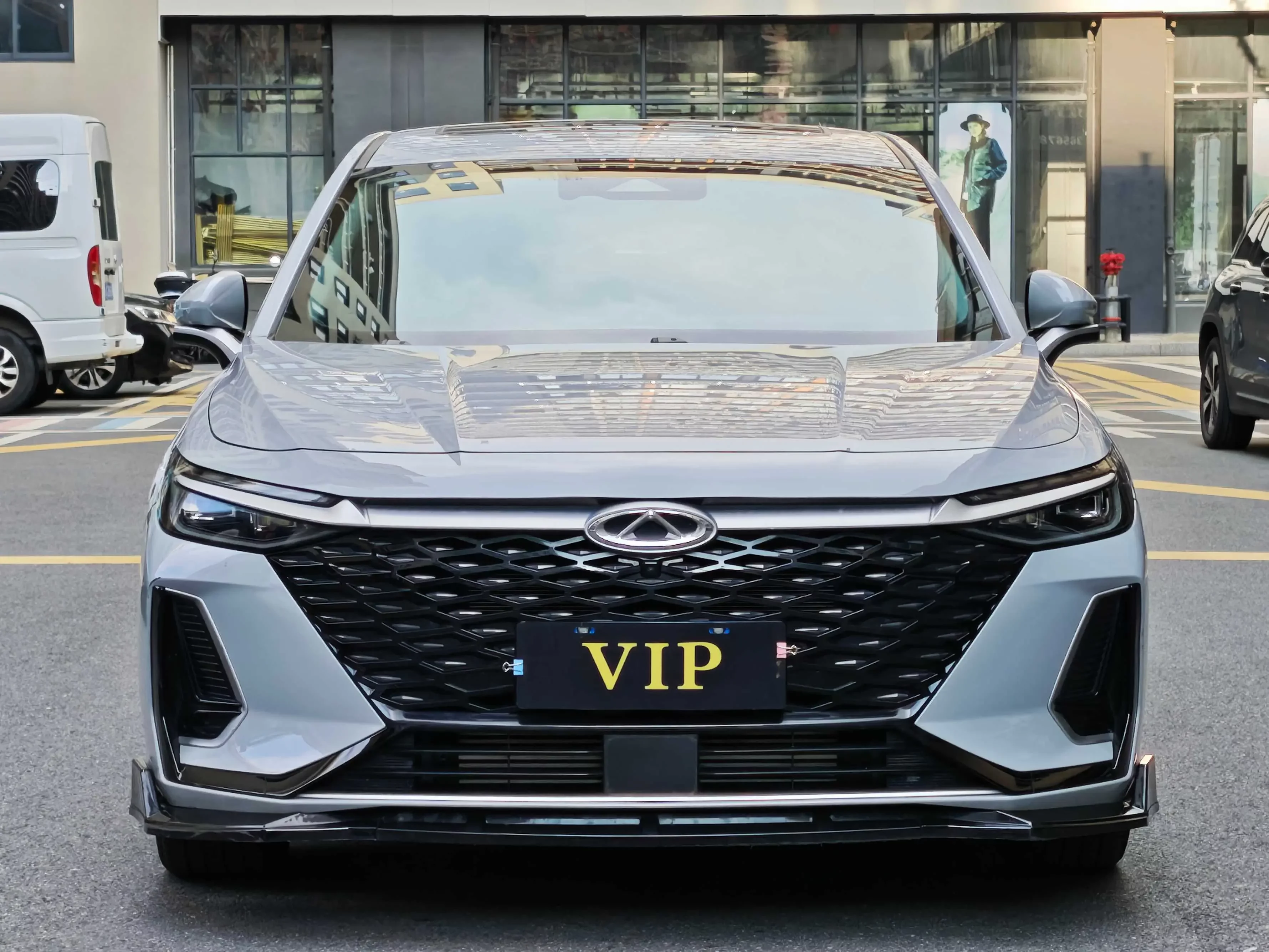 Chery Arrizo 8