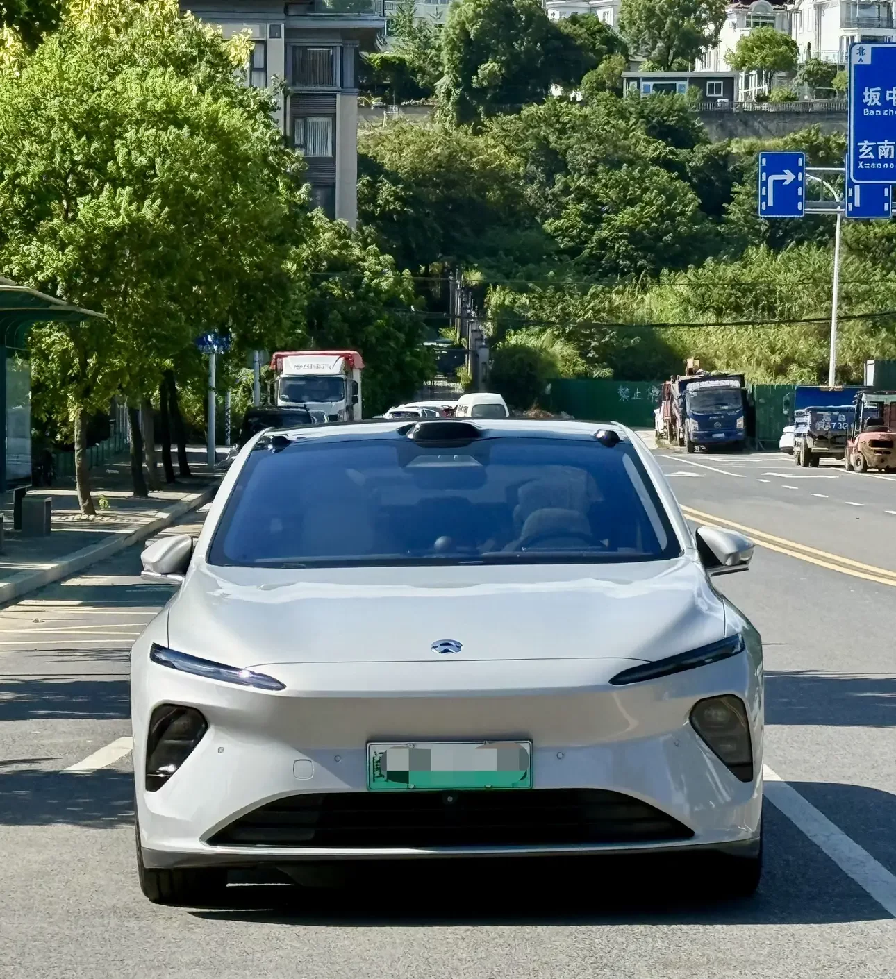 NIO ET7