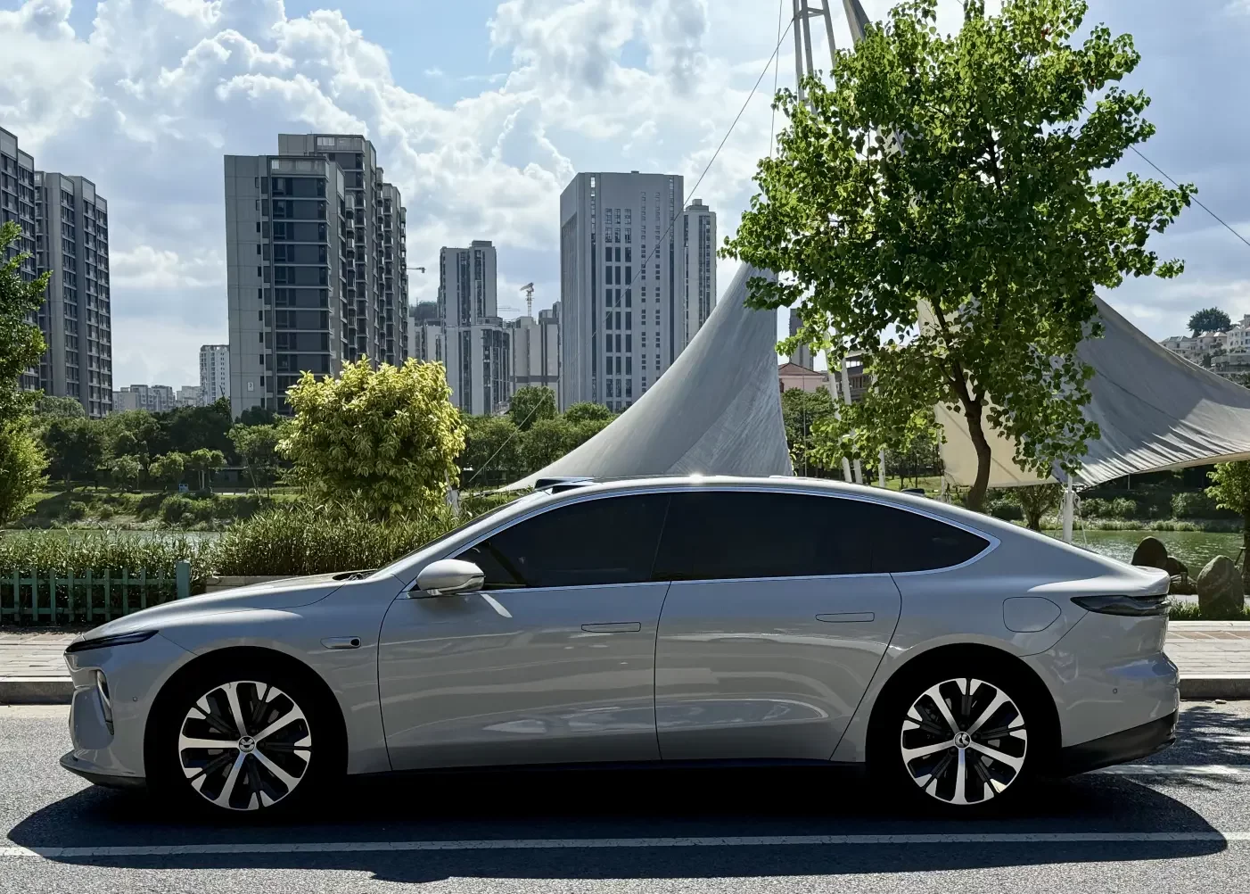 NIO ET7
