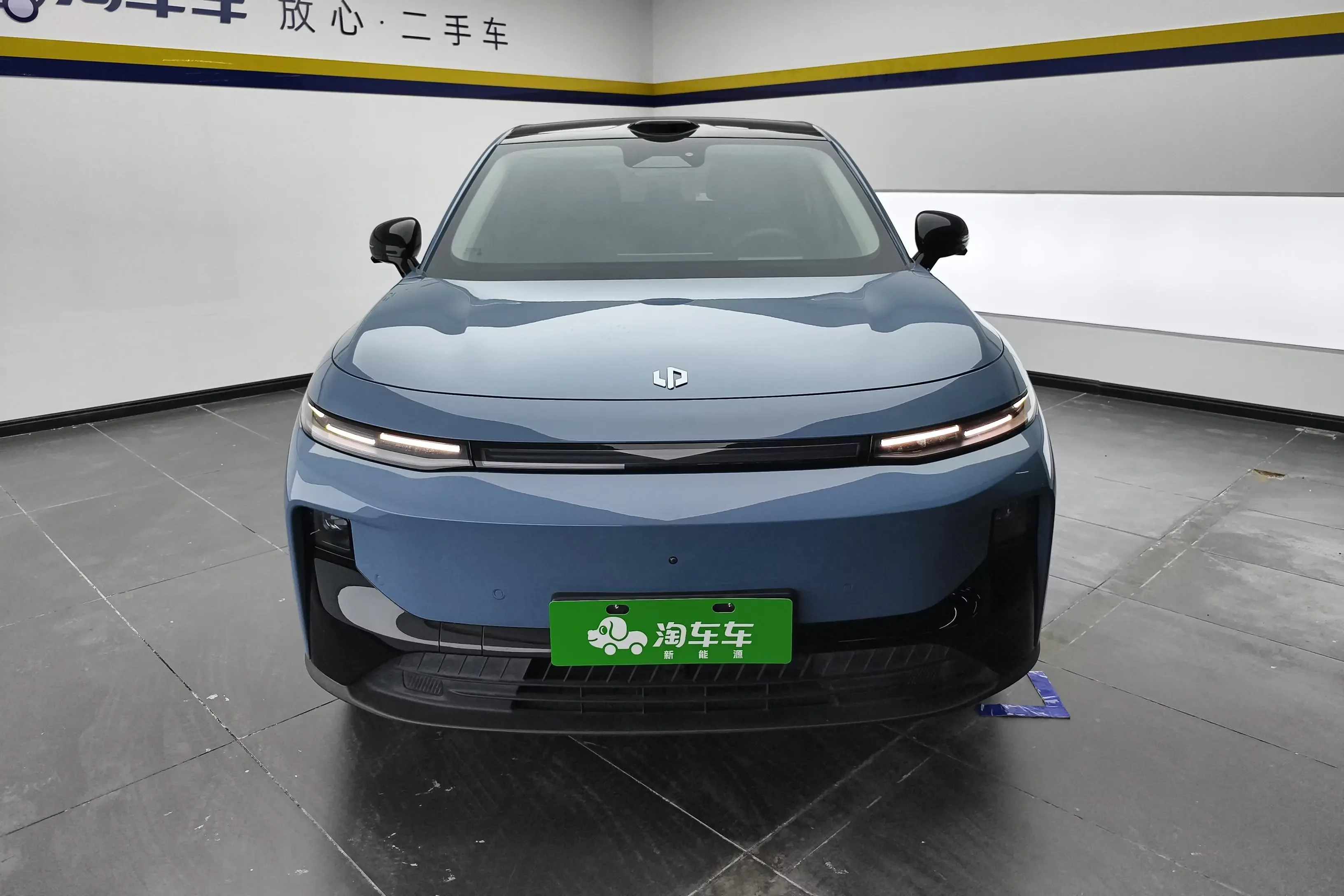 Leapmotor B10
