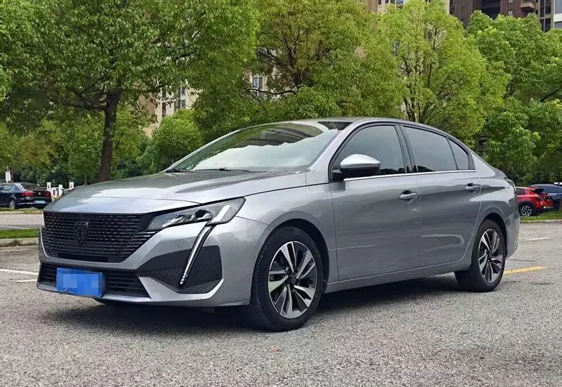 Peugeot 408