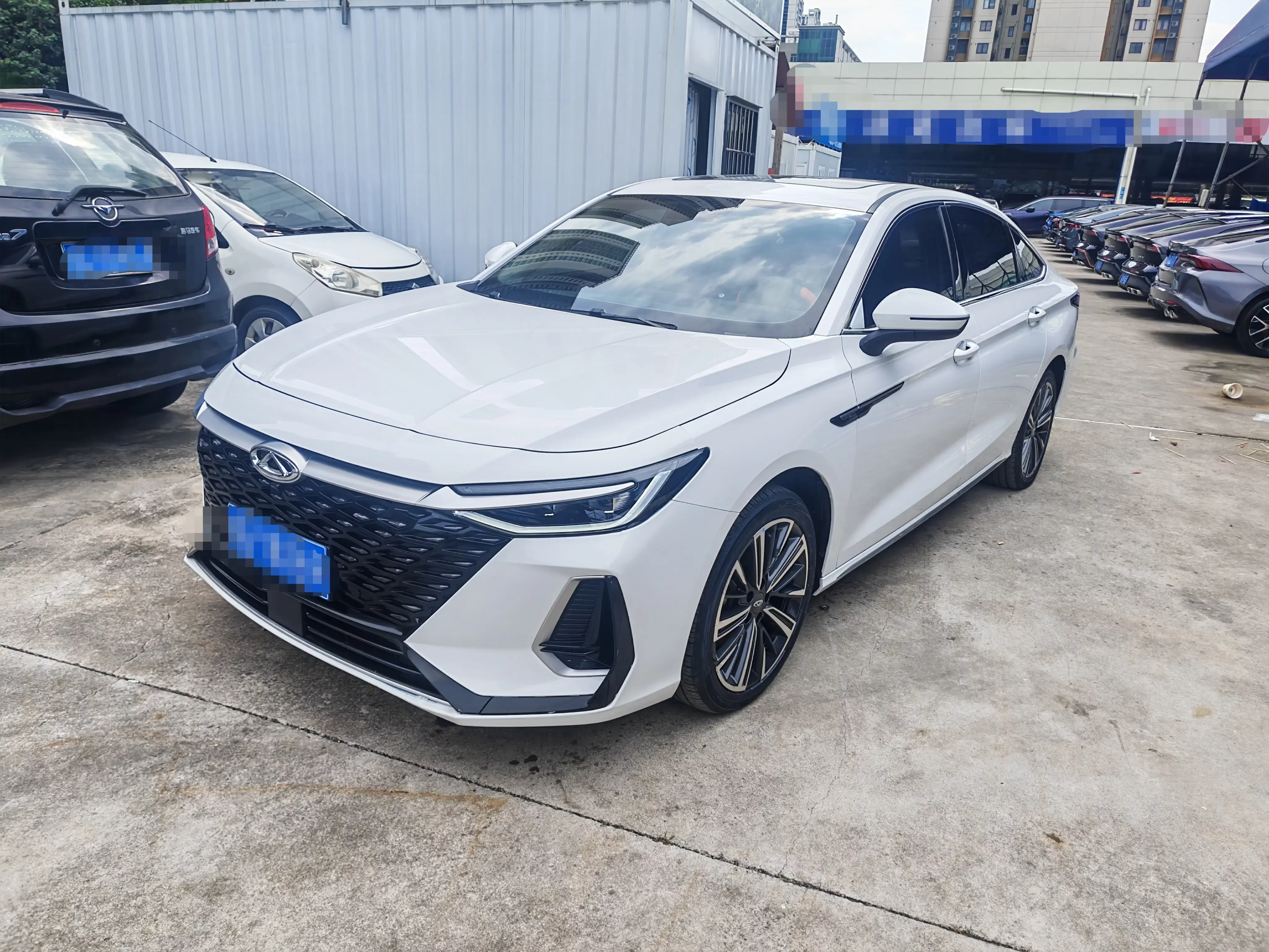 Chery Arrizo 8
