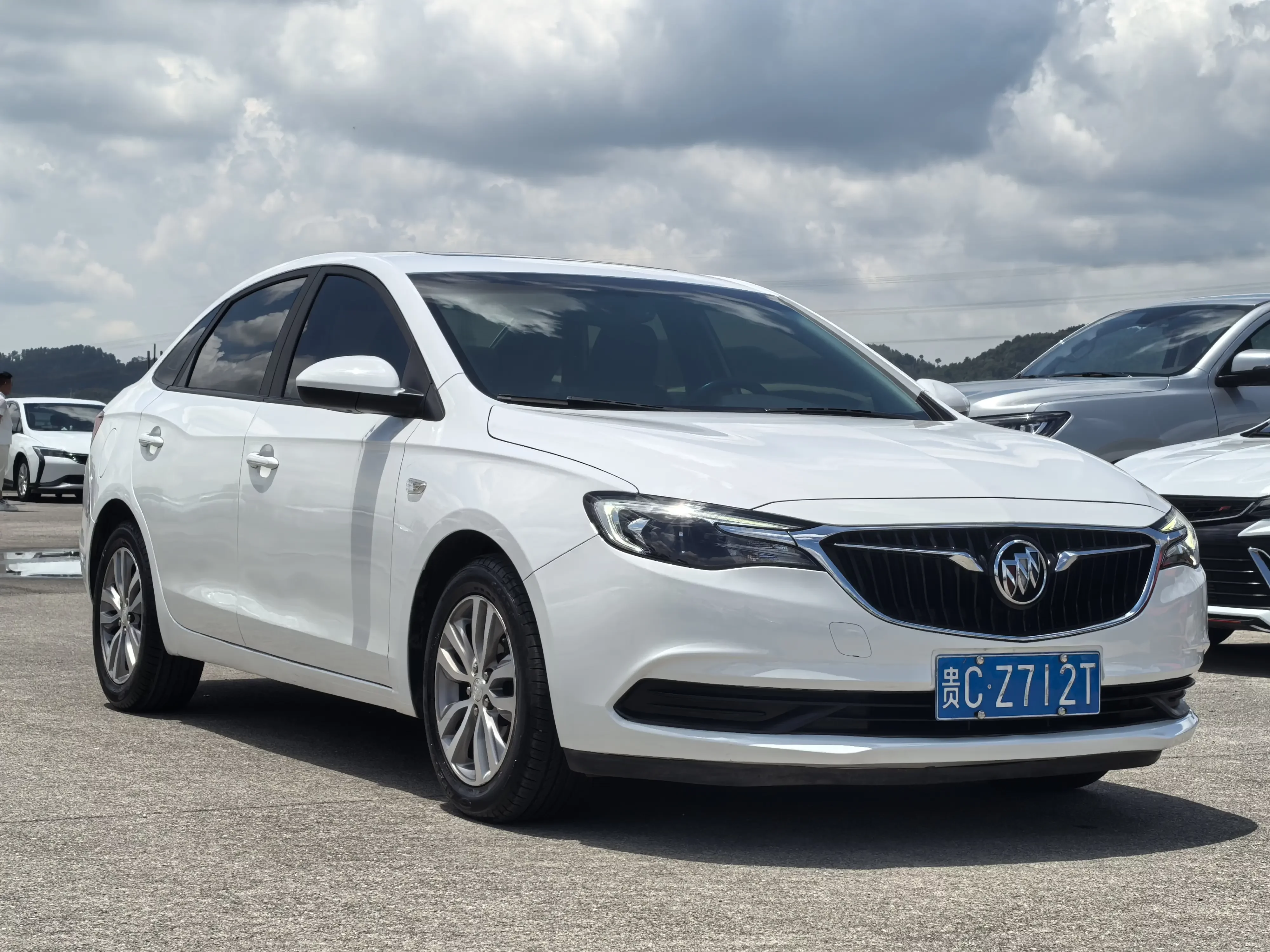 Buick Yinglang
