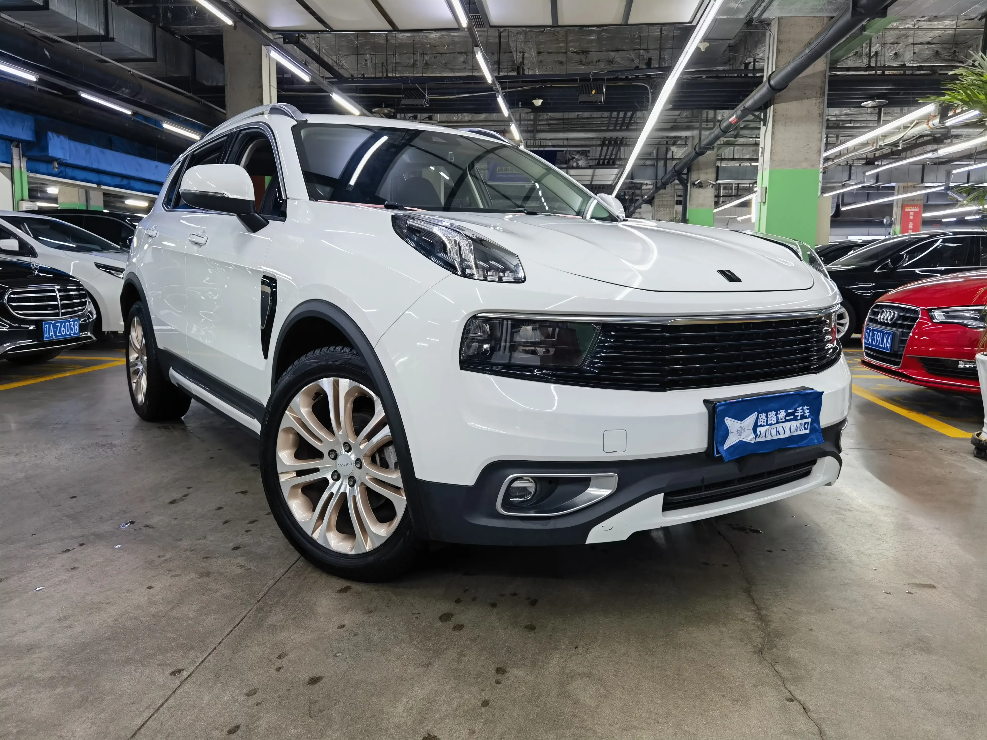 Lynk & Co 01